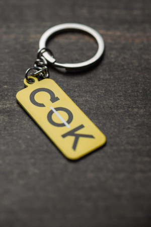 Металлический брелок