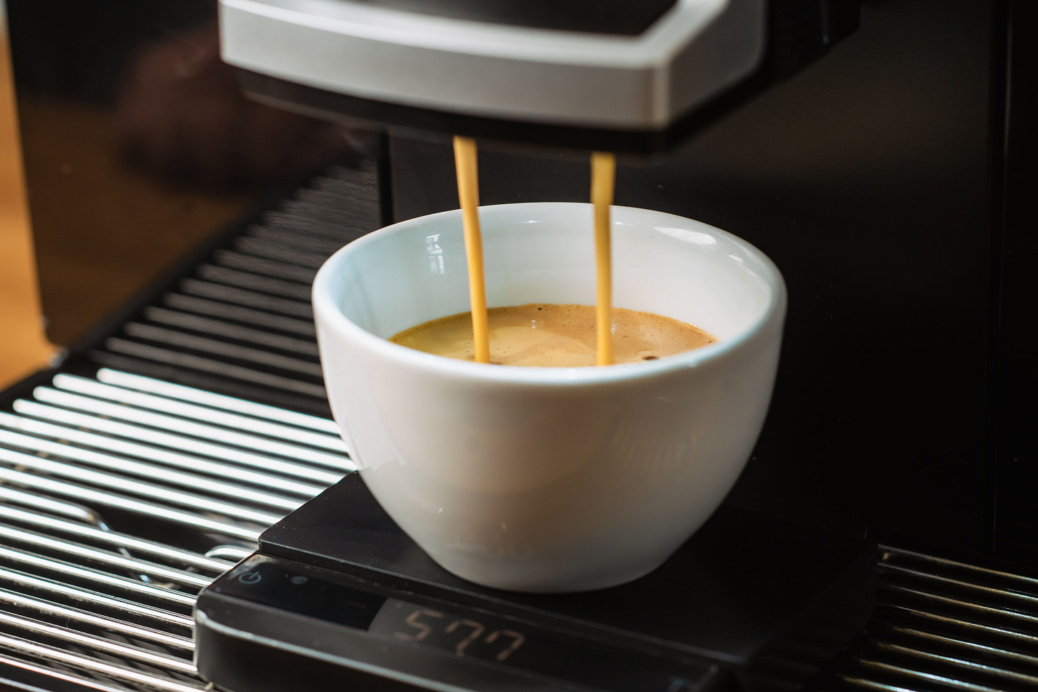 Как приготовить кофе в автоматической кофемашине?