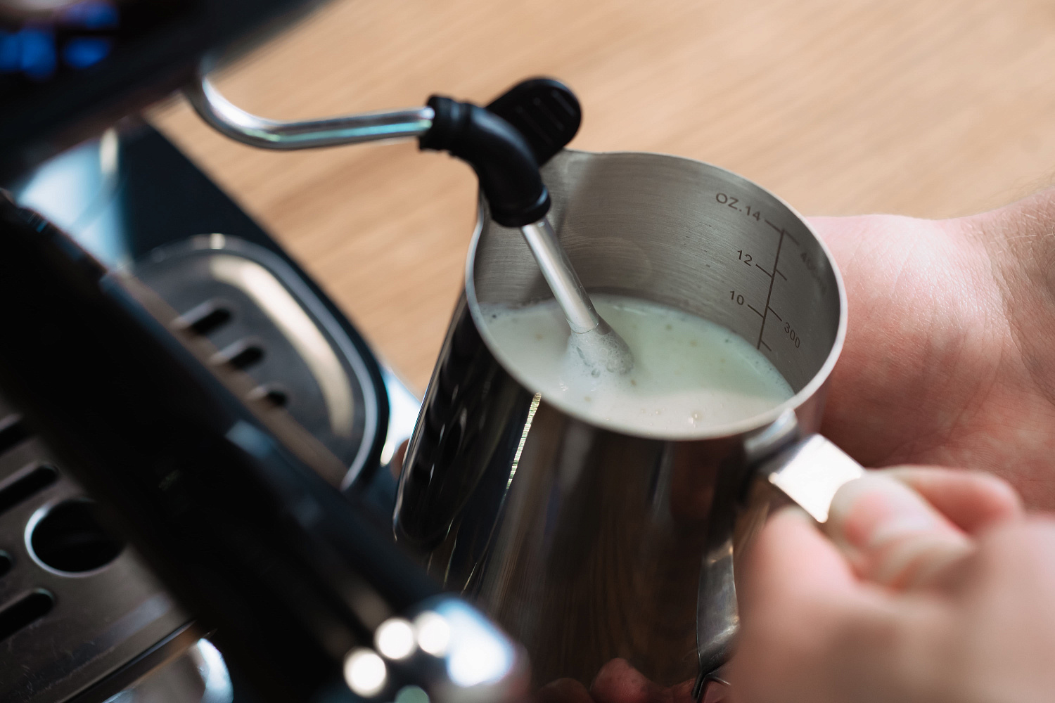 Как приготовить кофе в рожковой кофемашине?